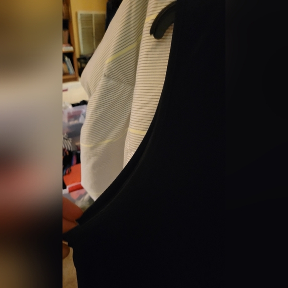 Maggie Barnes 1X (18-20) Black Dressy Tank - Picture 3 of 3